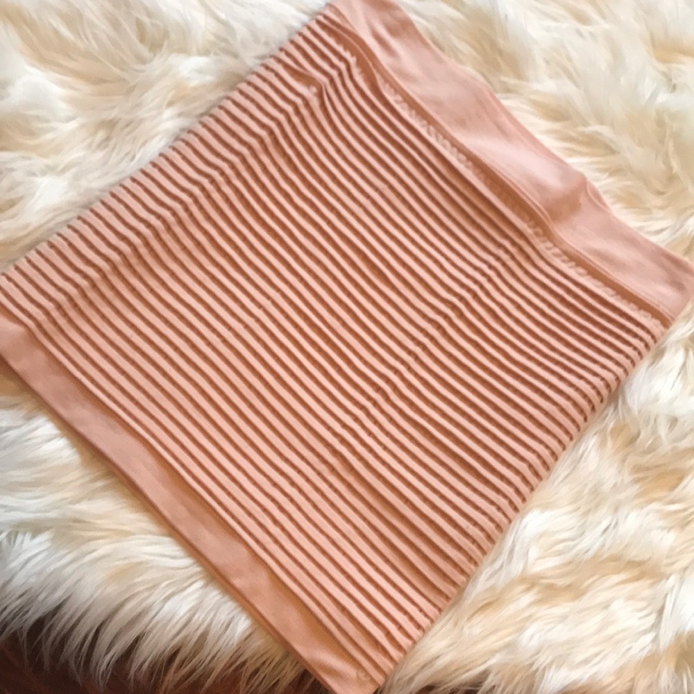 Bcbg pale pink skirt